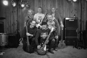 Zeit für eine Premiere: "Varicoe Vein" spielt zum ersten Mal im Fachwerk 1775 in Wellingholzhausen.