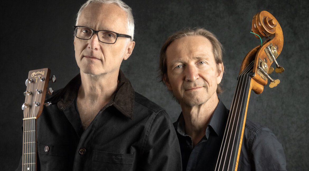 "Sundog" tritt mit Martin Tiedemann (links) und Volker Heinze auf. Foto: Andreas Vanderhoff