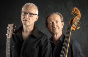 "Sundog" tritt mit Martin Tiedemann (links) und Volker Heinze auf. Foto: Andreas Vanderhoff